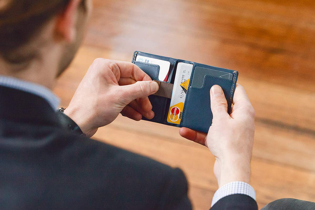 Bellroy Slim Sleeve, slim leather wallet (Max. 8 cards and bills)